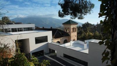 Balneario de Lanjarón: Esencia termal de tradición y modernidad en Granada