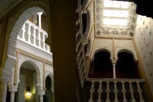 Archena-patio-interior-hotel