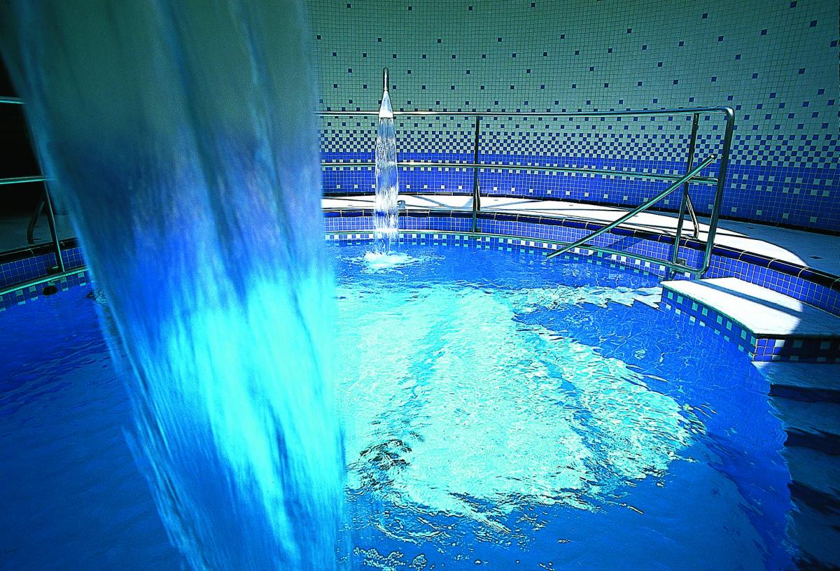 Balneario de Puente Viesgo - chorro