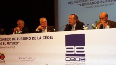 La colaboración público-privada protagoniza la III Cumbre del Turismo de CEOE