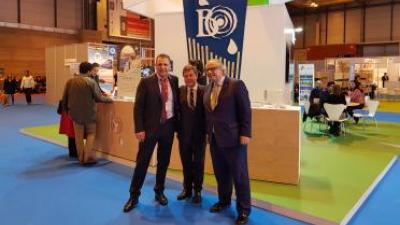 Representantes políticos del sector turístico de las Comunidades Autónomas se dan cita en el stand de ANBAL durante la celebración de FITUR