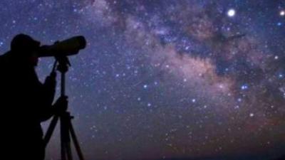 El Balneario de Manzanera-El Paraíso celebra la primera observación nocturna del año con la presencia de aficionados a la astronomía
